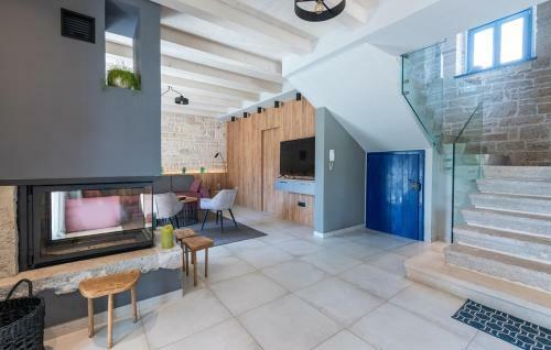 Villa Pi With Heated Pool