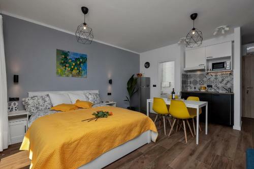 Apartments Iko