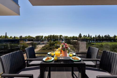 Apartments Iko