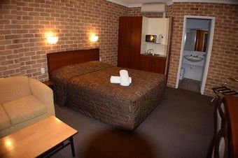 Acacia Motor Inn