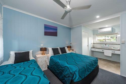 Moore Park Beach Motel