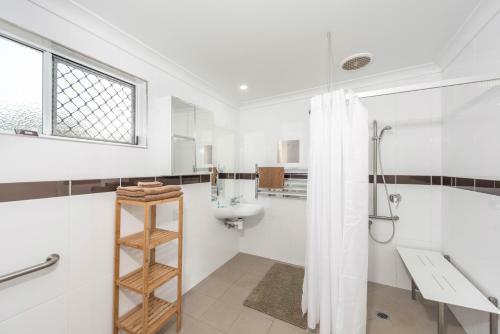 Moore Park Beach Motel
