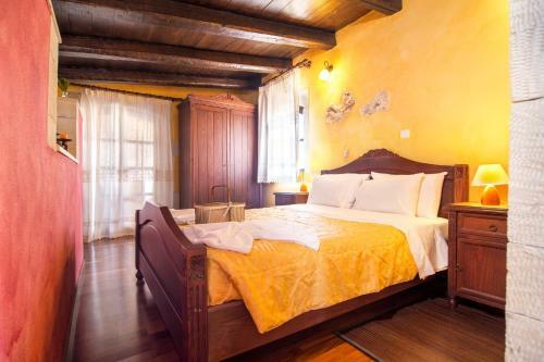 Aparthotel Samonas Traditional Settlement