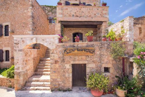 Aparthotel Samonas Traditional Settlement