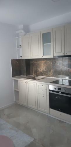 Aqua West Apartment