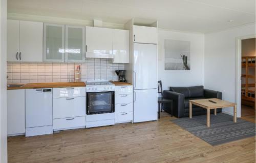 Awesome Home In L�ttorp With Wifi And 3 Bedrooms