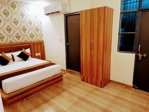 Hotel Sky View