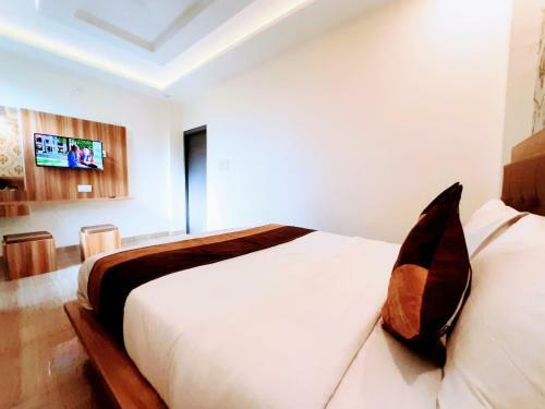 Hotel Sky View