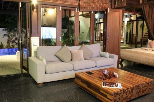 Villa Lily Beach Front