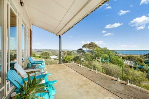 Seaview House, Sleeps 6, 3 Bedroom, Ocean Views