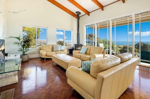 Seaview House, Sleeps 6, 3 Bedroom, Ocean Views