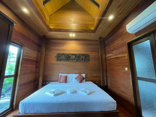 Wooden Private Pool Villa - By Prosper Hospitality
