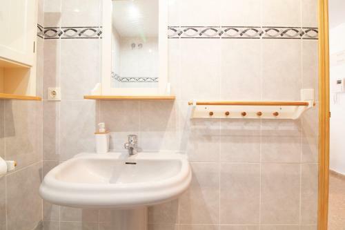 Practico Apartamento Con Piscina En Residencial Brezo Canet