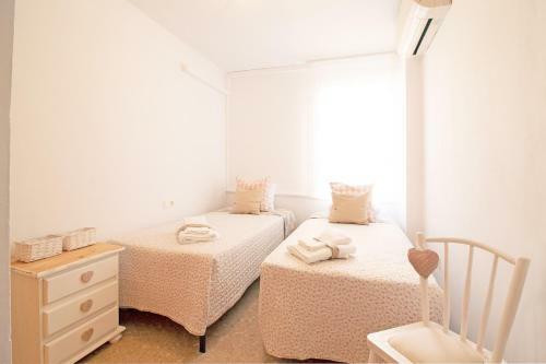 Practico Apartamento Con Piscina En Residencial Brezo Canet