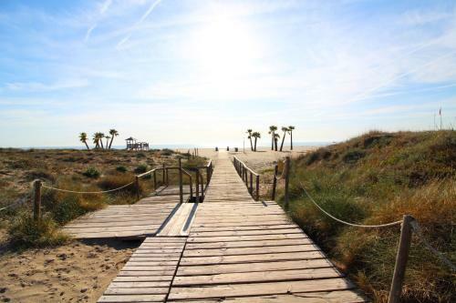 Practico Apartamento Con Piscina En Residencial Brezo Canet