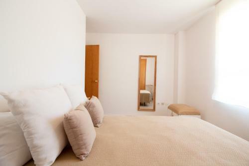 Practico Apartamento Con Piscina En Residencial Brezo Canet