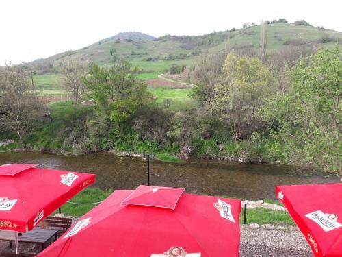Perper?shka River Villas