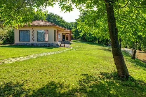 Perper?shka River Villas