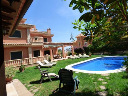 Beach Villa Torreveilla