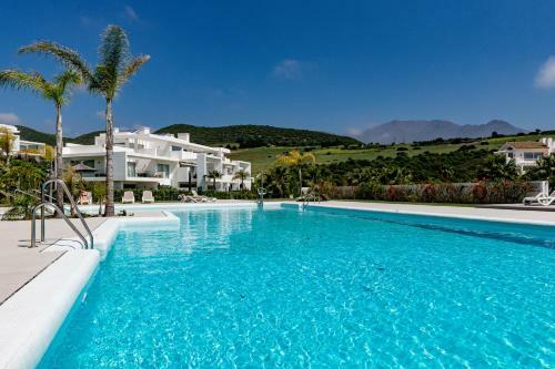Beautiful Apartment In Alcazaba Lagoon