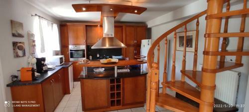 Liland Summer Cottage Lefkandi