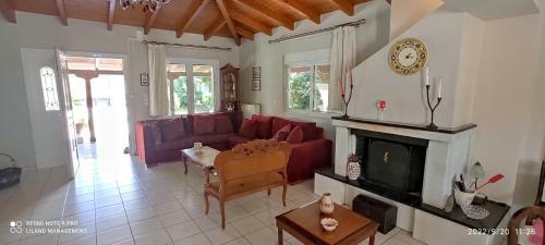 Liland Summer Cottage Lefkandi