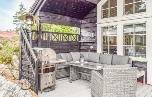 Beautiful Home In Veg�rshei With 5 Bedrooms