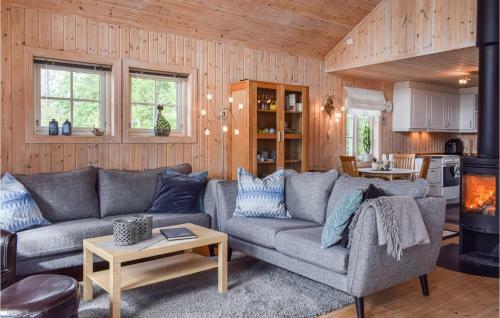 Beautiful Home In Veg�rshei With 5 Bedrooms
