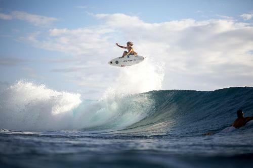 Surf & Party - Hostel Somewhere Else