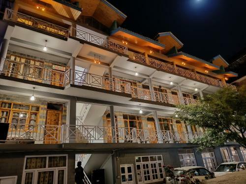 Hotel Marley's Hut