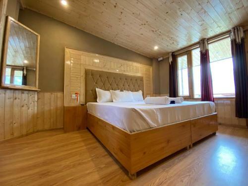 2 Bhk Mud Apartment
