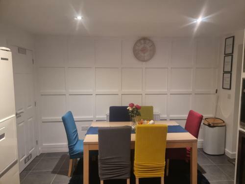 Stylish And Modern 4 Bed New Build
