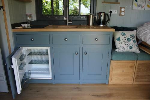 Sanford Escapes - Shepherds Hut & Hot Tub