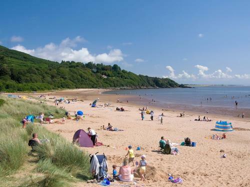 Pass The Keys Beautiful 3br Lodge - Stunning Beach And Golf Location