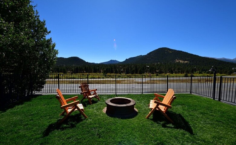 Motel Alpine Trail Ridge Inn