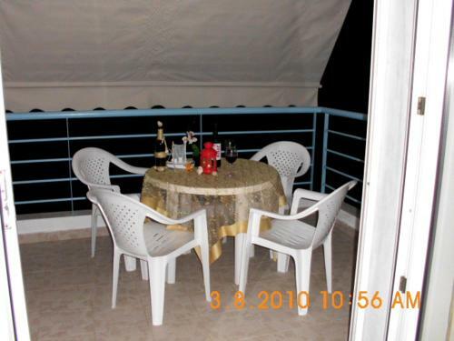Apartment By The Beach With Amazing Sea View