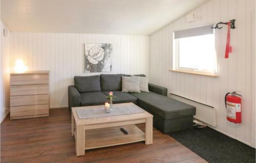 Two-bedroom Holiday Home In Sjobo