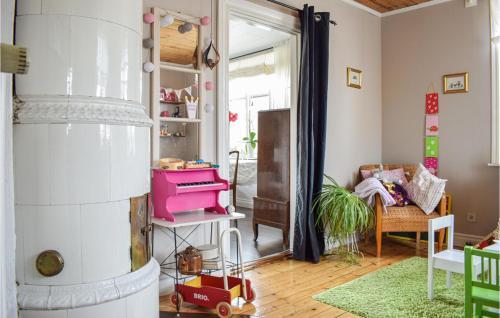 Stunning Home In Halltorp With Wifi And 3 Bedrooms