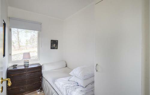 Amazing Home In Str�mstad With Wifi And 3 Bedrooms