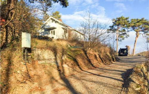Stunning Home In Str�mstad W/ Wifi And 3 Bedrooms