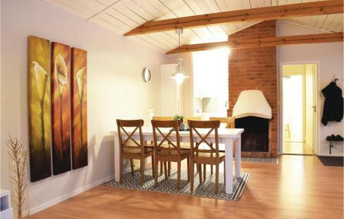 Three-bedroom Holiday Home In Timmernabben