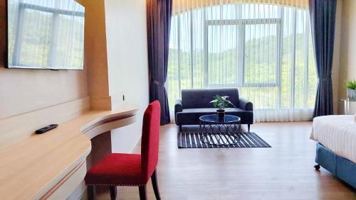 Grand Lord Hotel & Resident