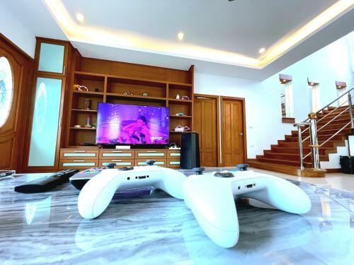 The Uni Pool Villa 1