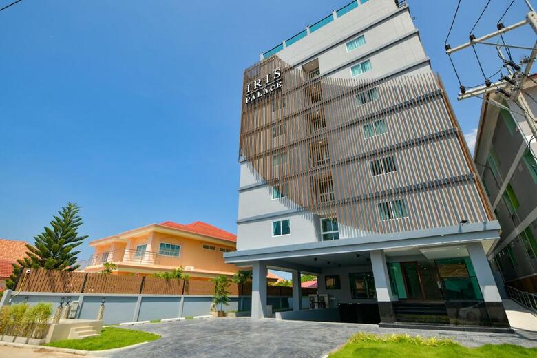 Hotel Iris Palace
