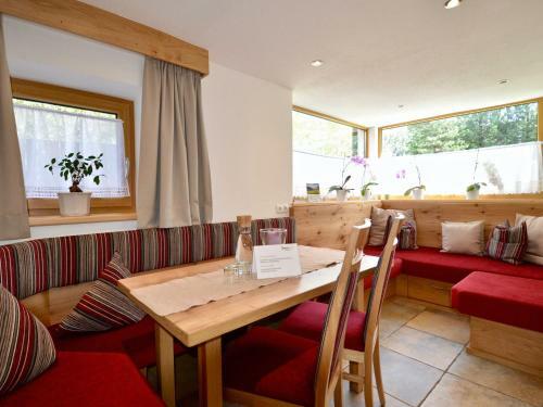 Stunning Apartment In Umhausen With Terrace