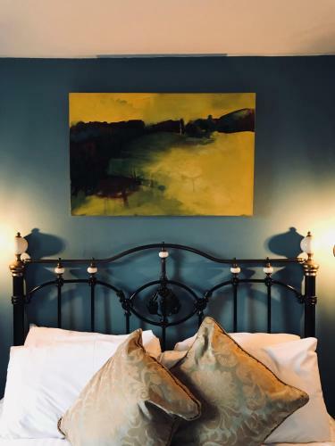 The White Cliffs Retreat - Coastal Village Lodge