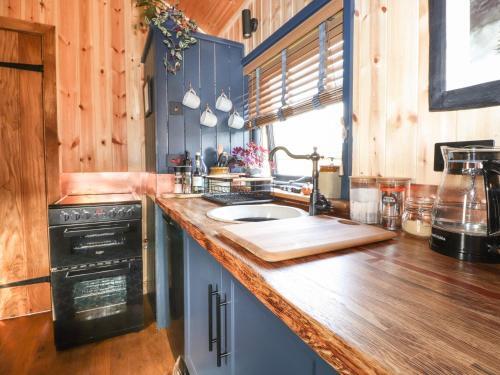 Dunfell Shepherd's Hut