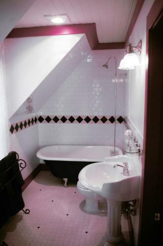 Holmesdale House Bed And Breakfast