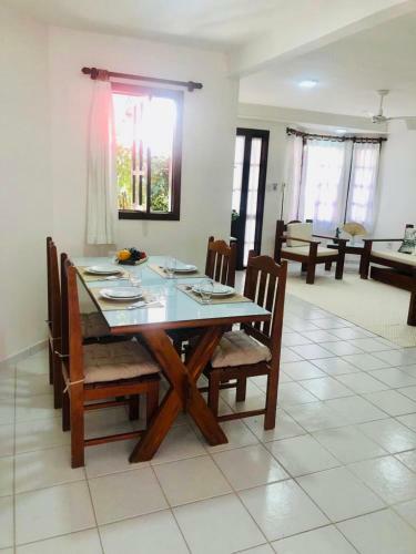 Residencial Com 3 Su�tes Na Praia de Taperapuan
