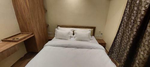 Dream Hotel